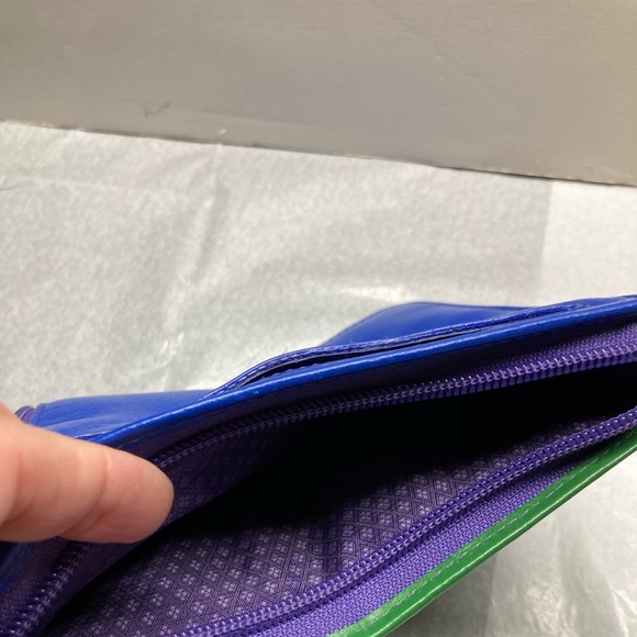 Purse - Picture 3 of 9